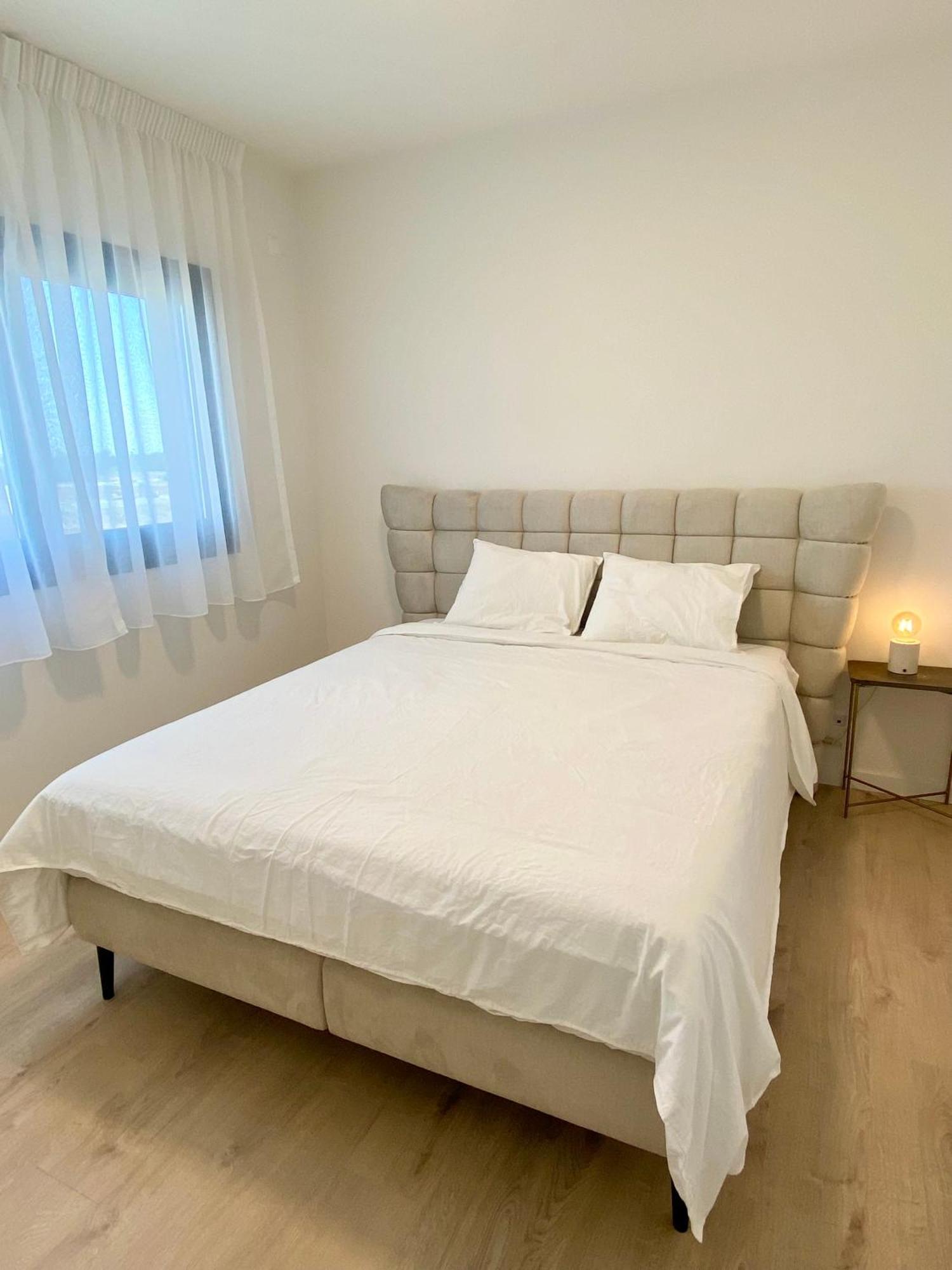 Sunset Gardens - Holiday Apartments - By Tlv Living Лимасол Экстерьер фото